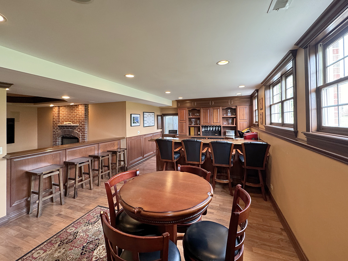 39W440 Abbey Glen Court