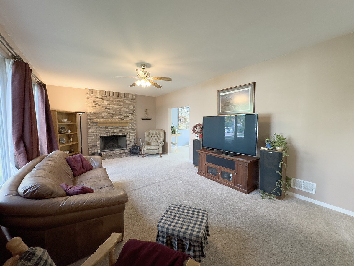1100 Cottage Cove