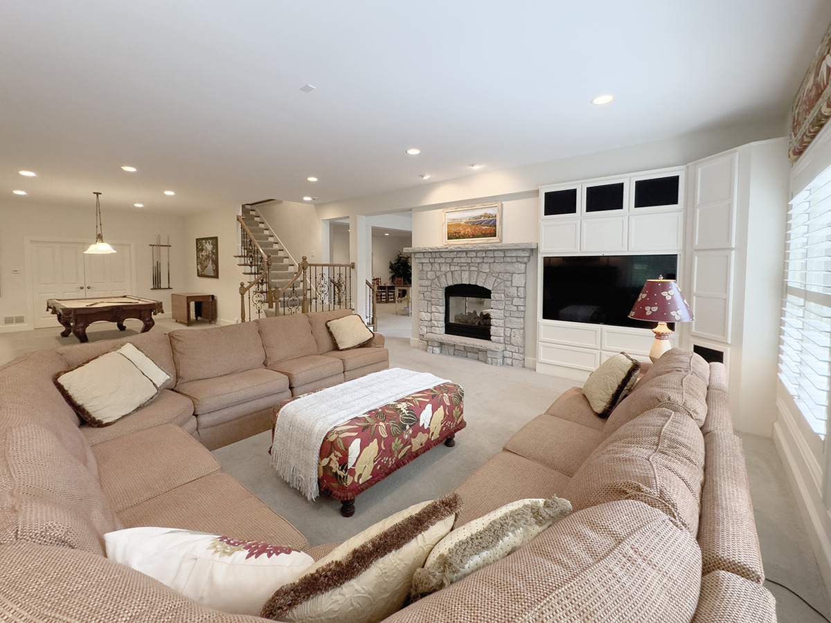 38w055 Deerpath Road