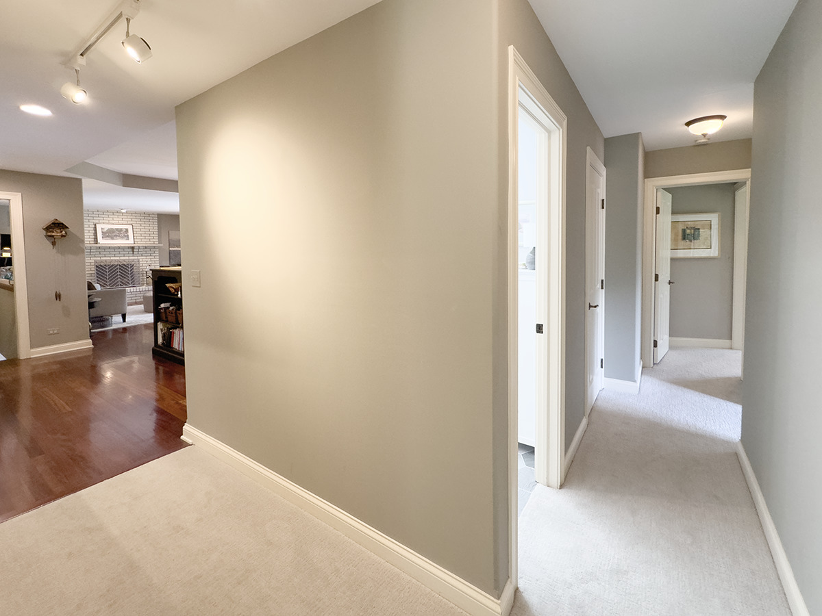 3N231 E Mary Lane