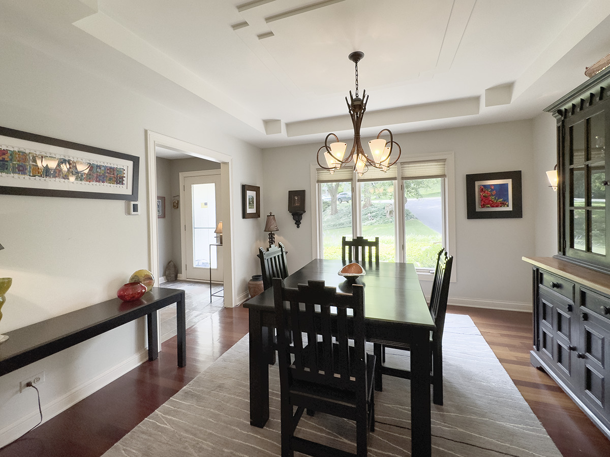 3N231 E Mary Lane