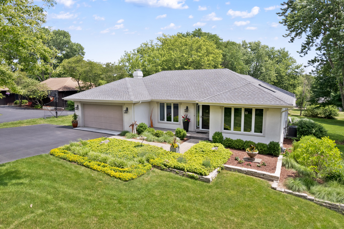 3N231 E Mary Lane