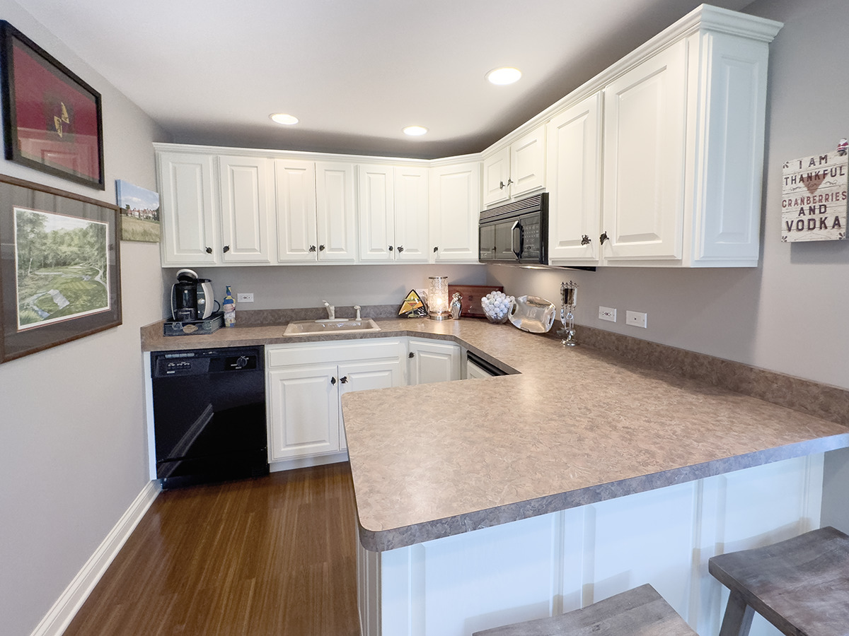 3N231 E Mary Lane