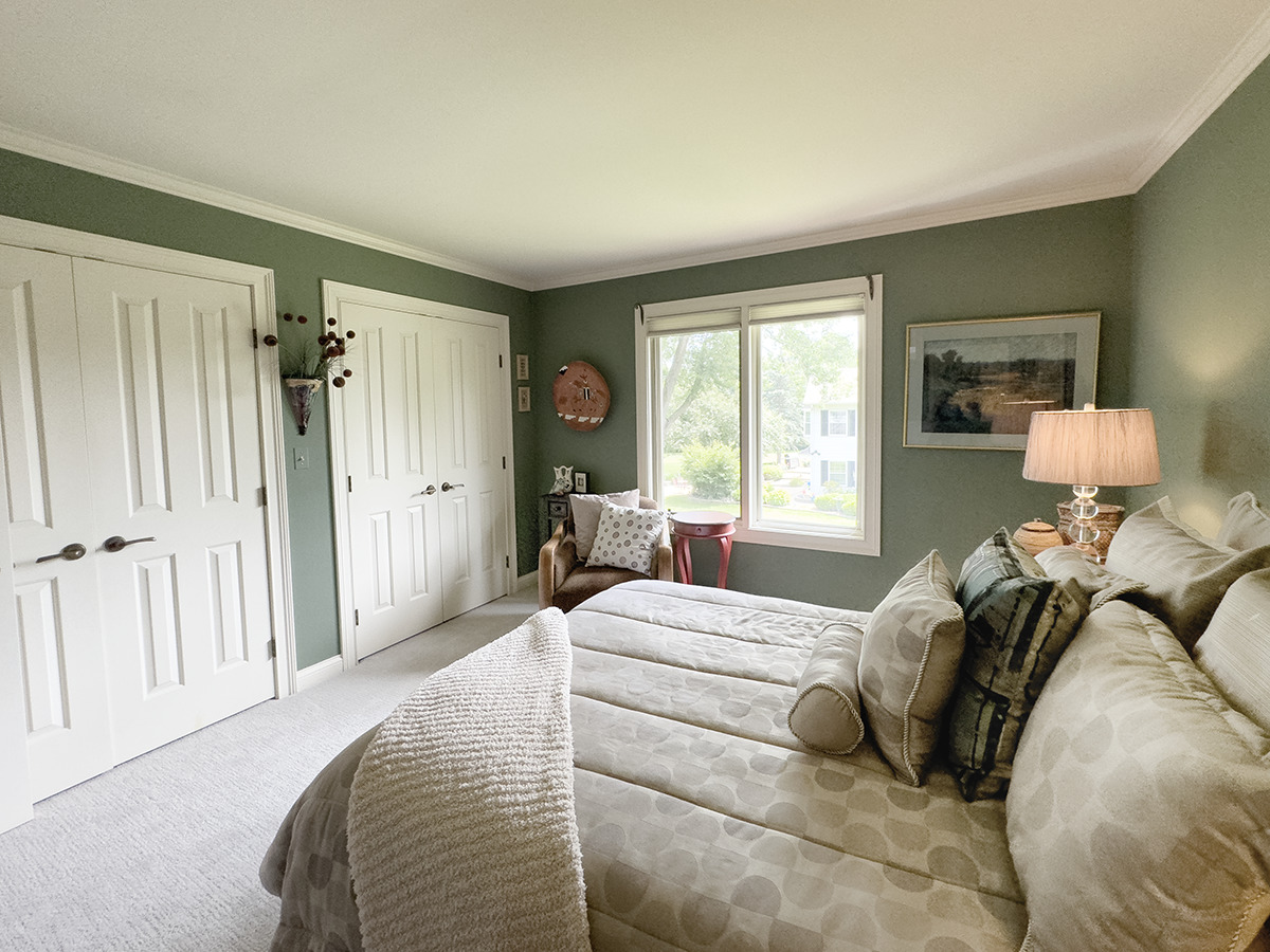 3N231 E Mary Lane