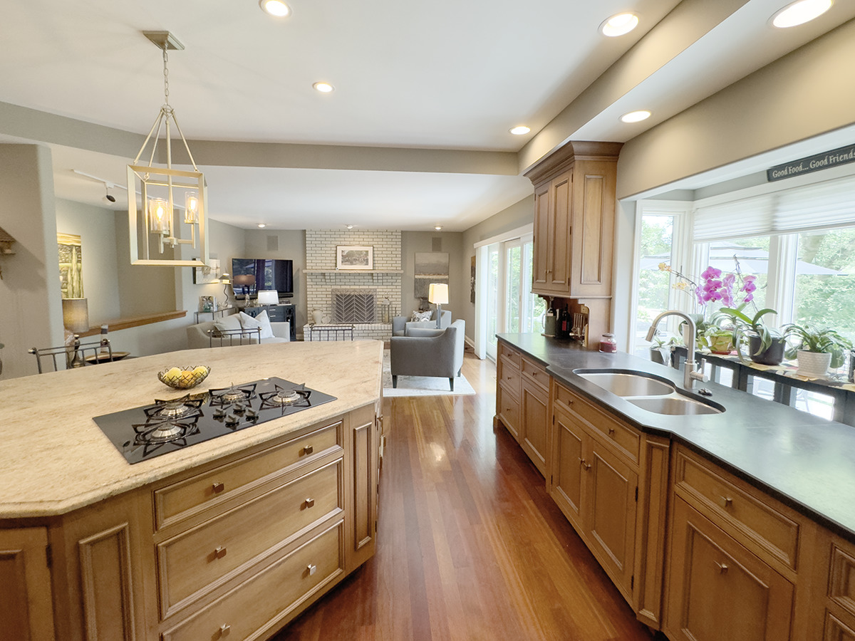 3N231 E Mary Lane