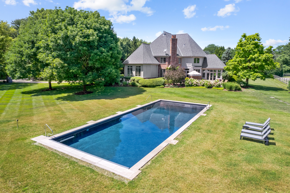34W067 White Thorne Road