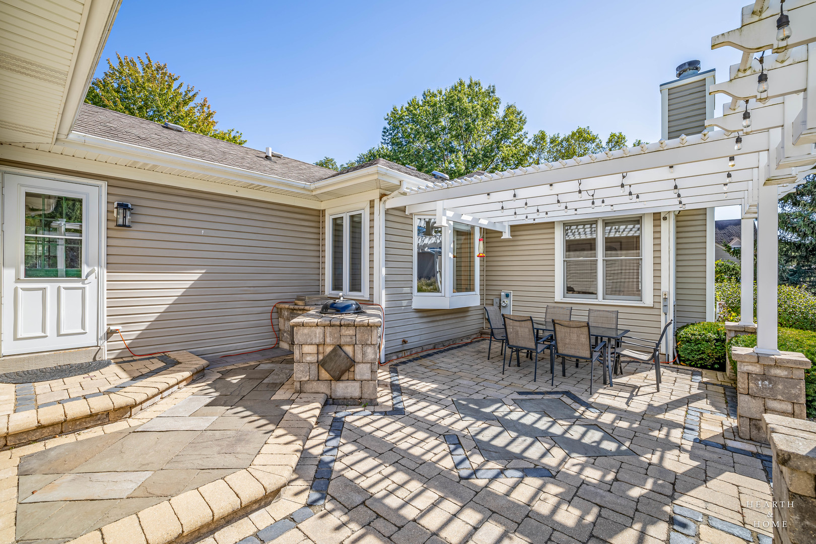 4N426 Arrowhead Drive