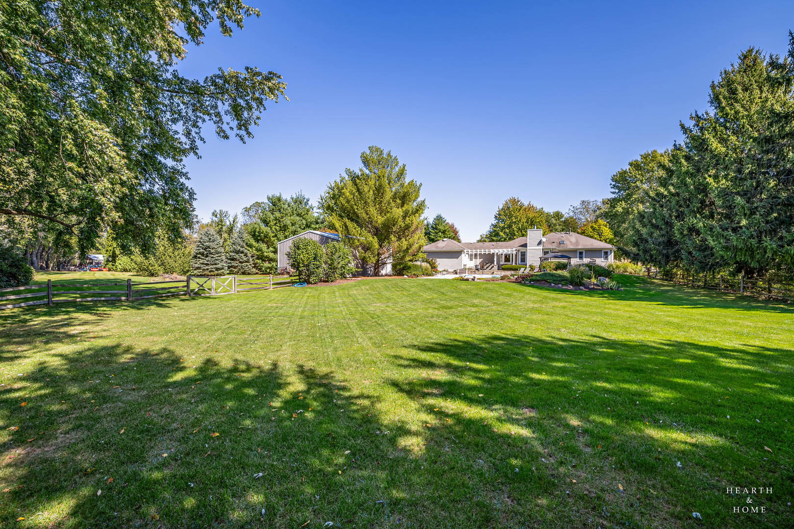4N426 Arrowhead Drive