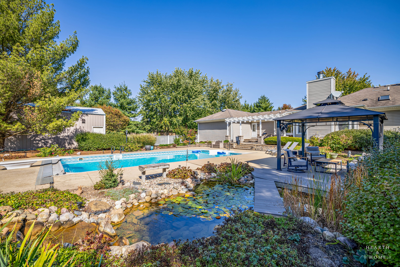 4N426 Arrowhead Drive