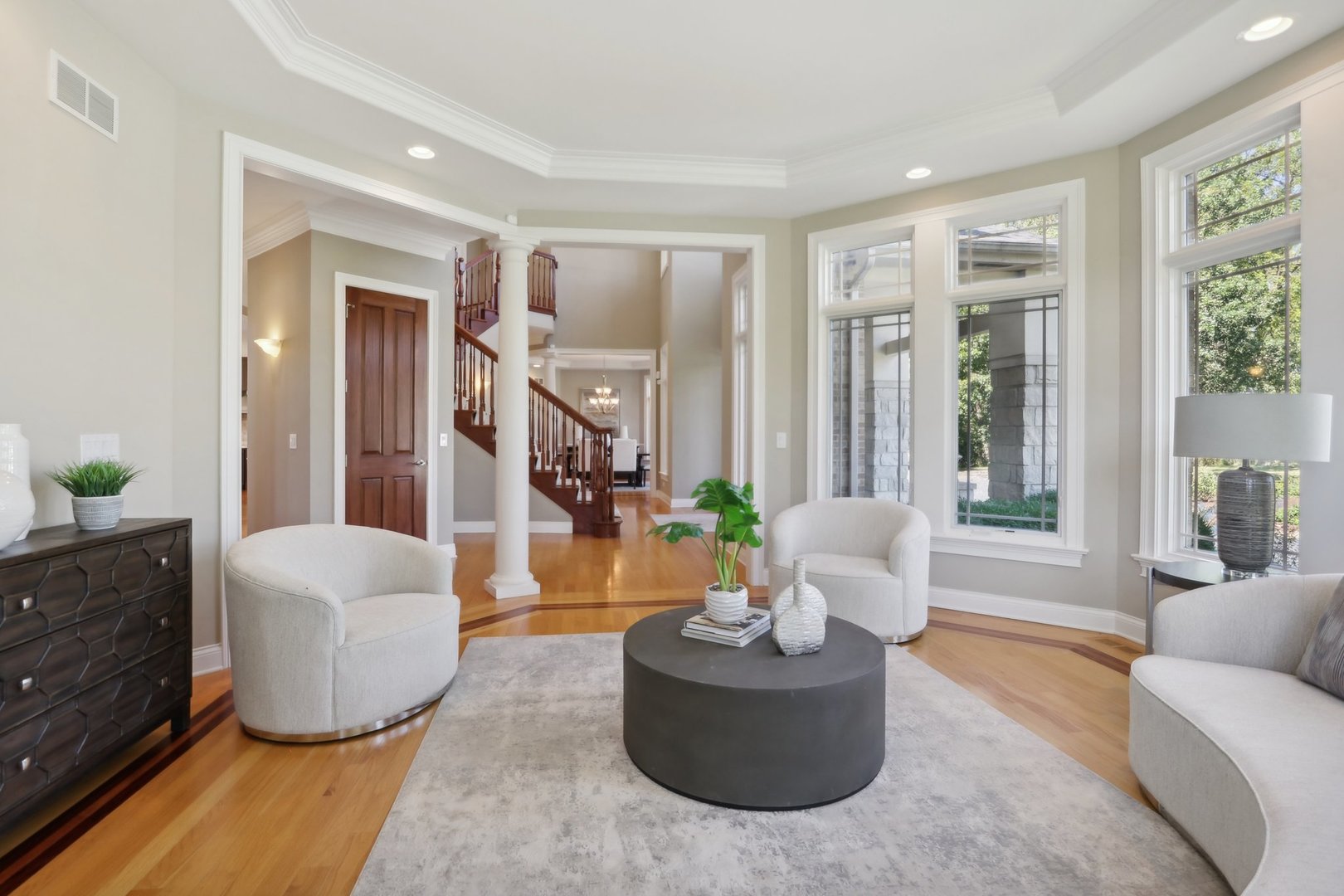 43W925 Empire Road