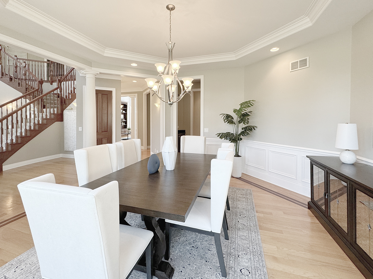 43W925 Empire Road