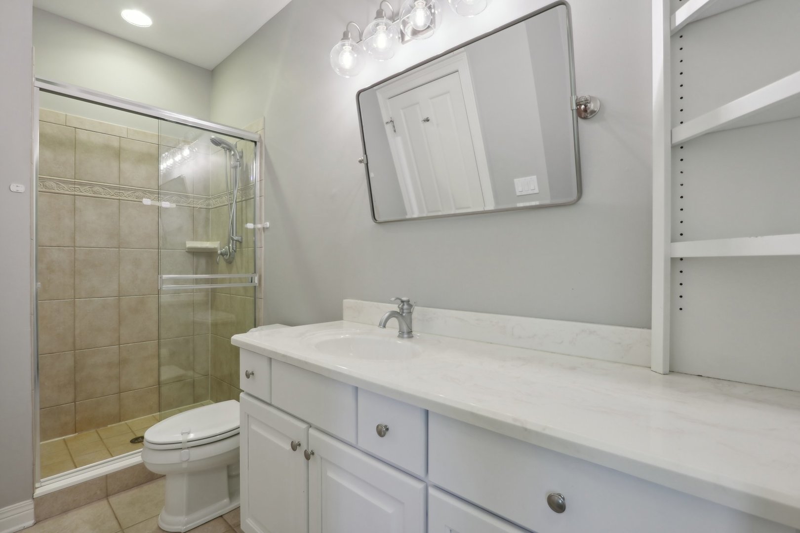 43W925 Empire Road