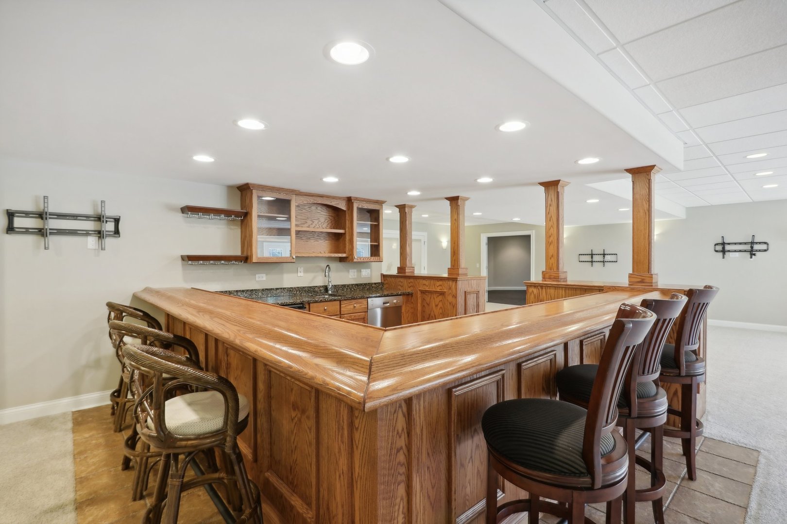 43W925 Empire Road