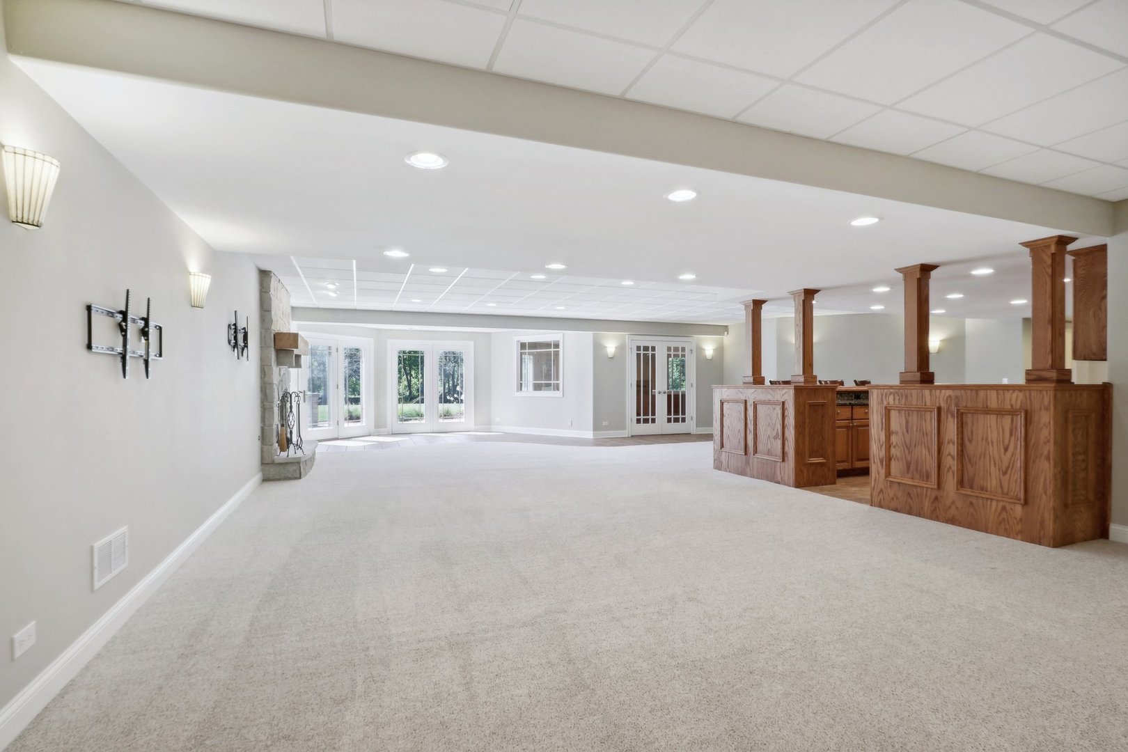 43W925 Empire Road