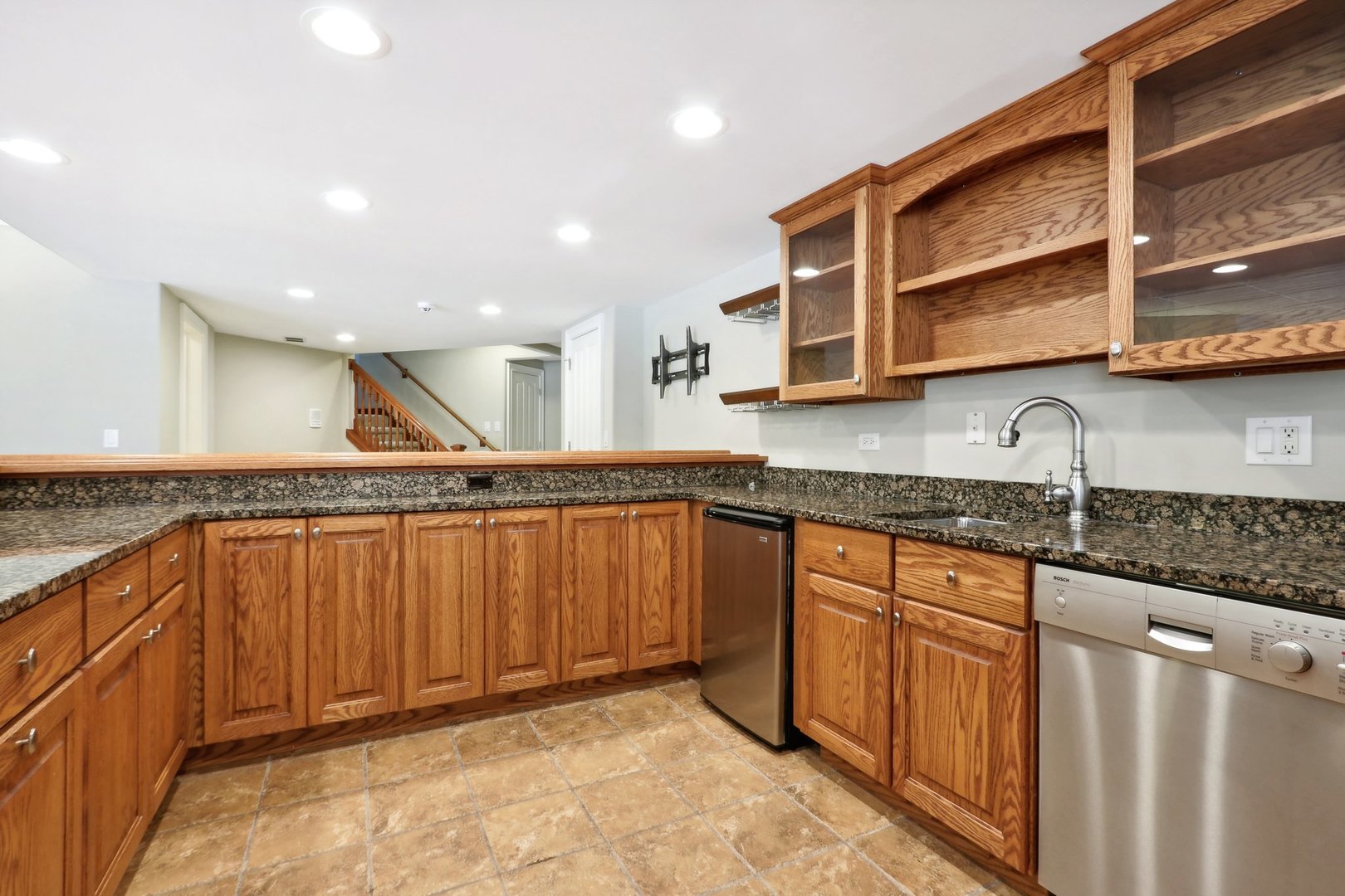 43W925 Empire Road