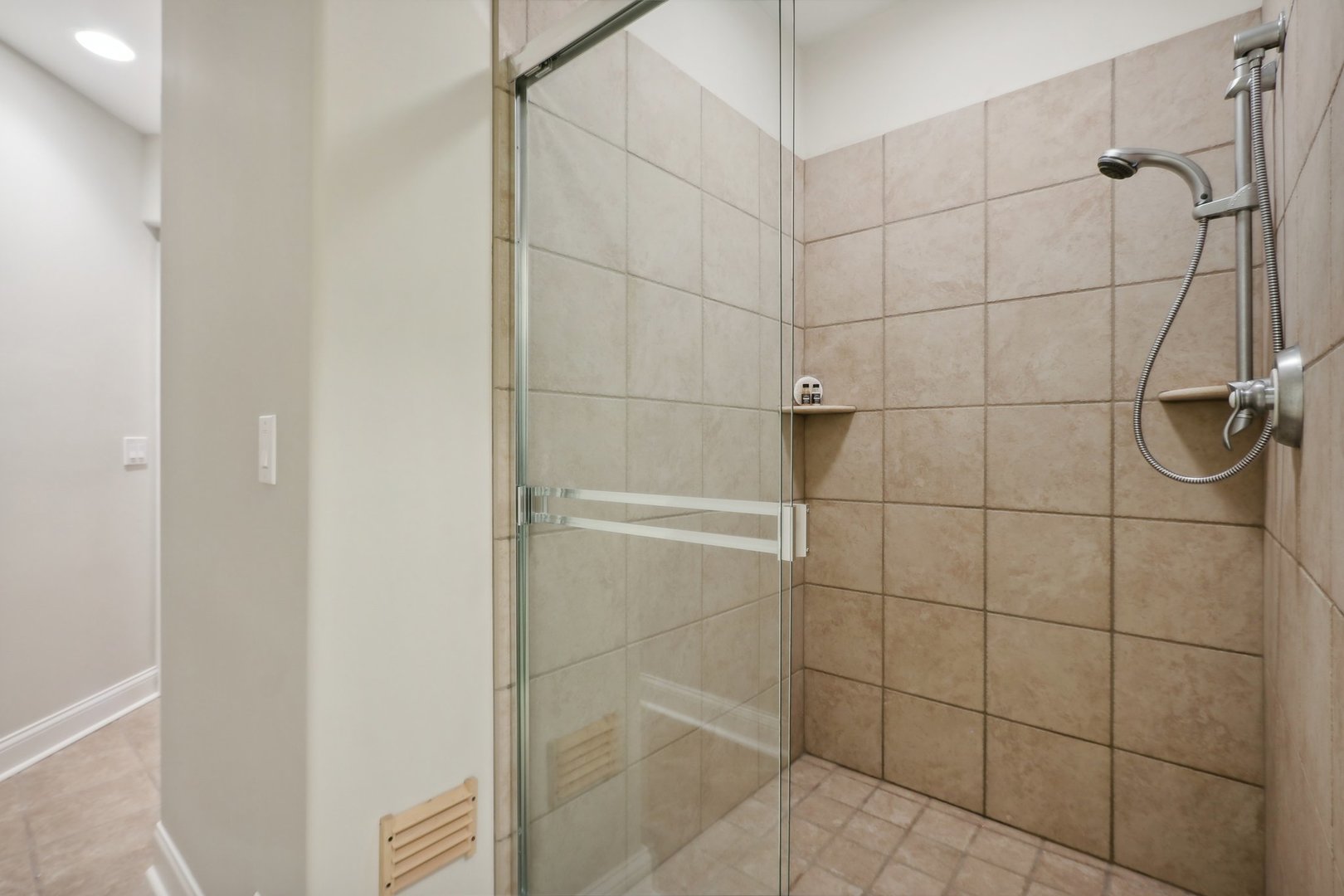 43W925 Empire Road