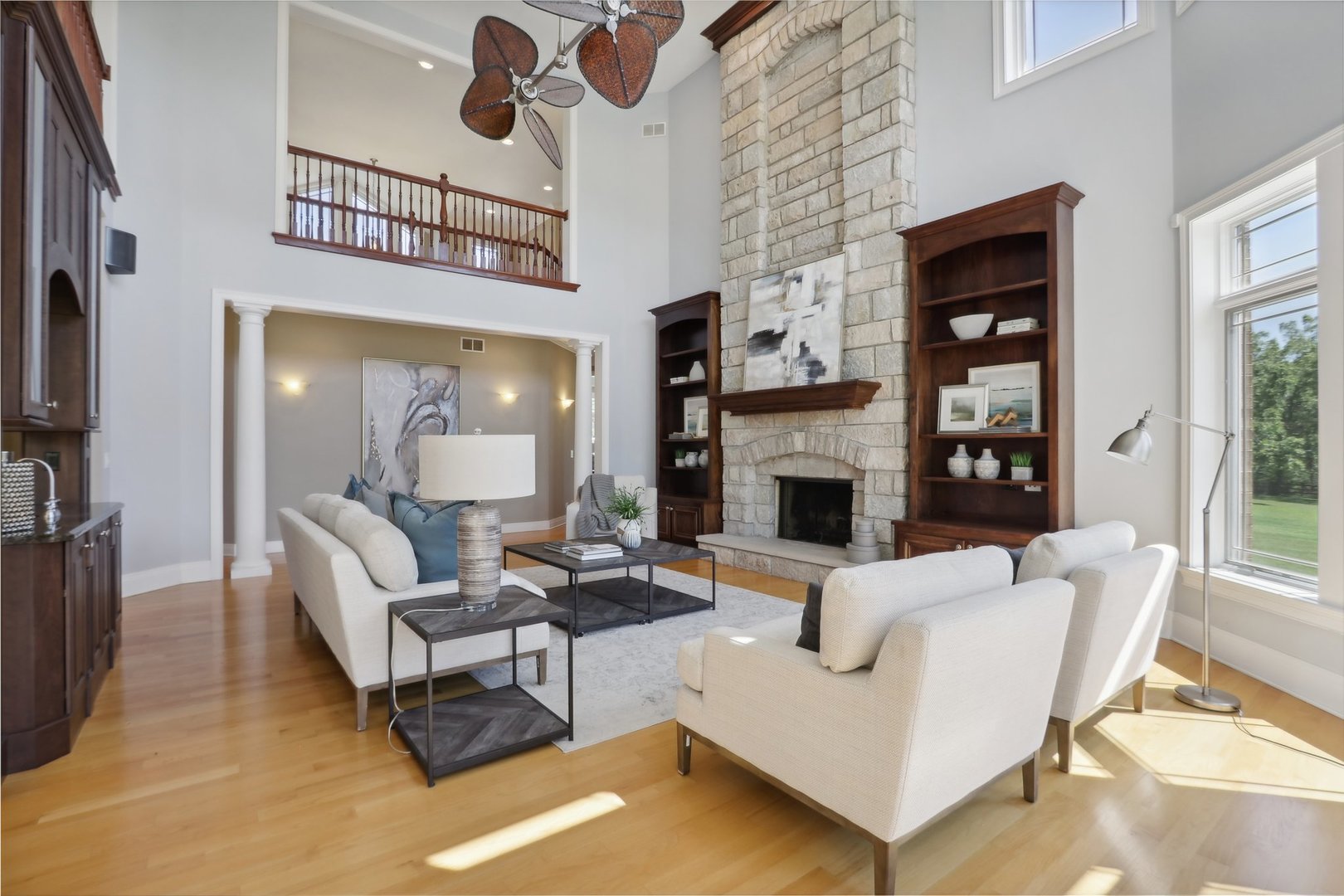43W925 Empire Road