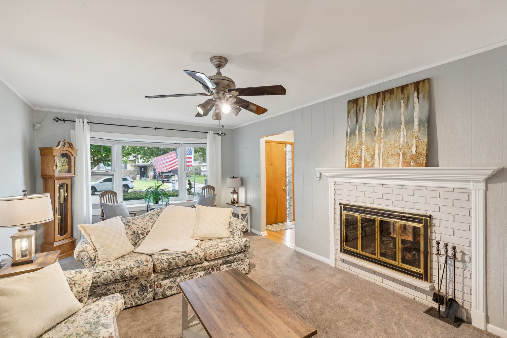 1900 Country Knoll Lane