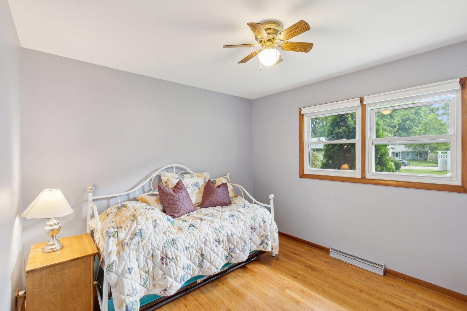 1900 Country Knoll Lane