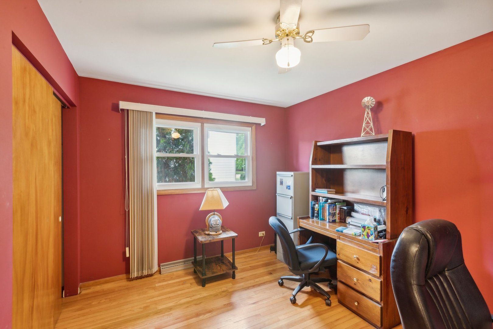 1900 Country Knoll Lane