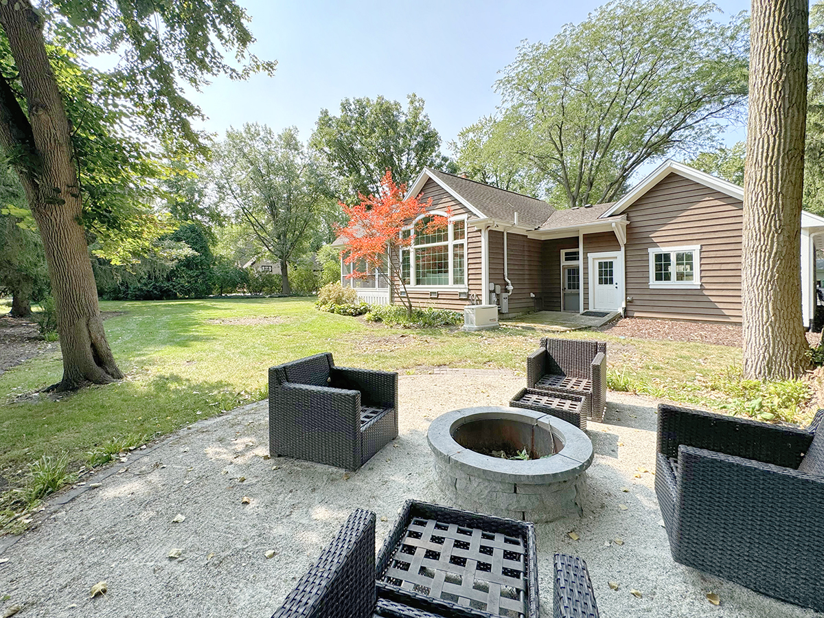 447 Hampshire Lane
