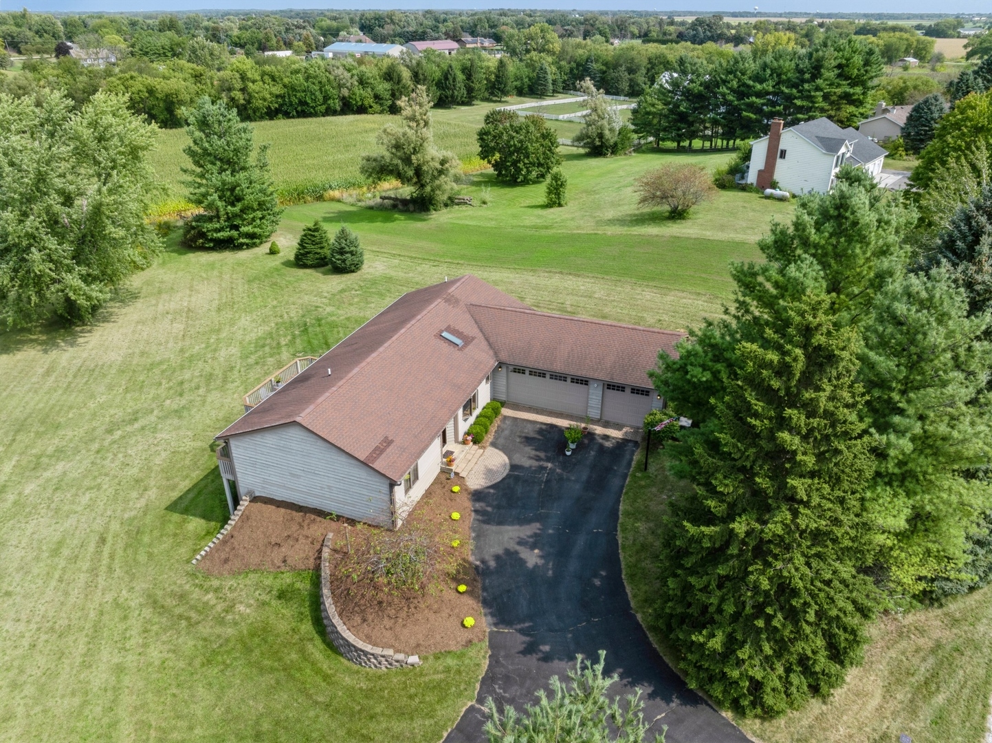 42W926 Bahr Road