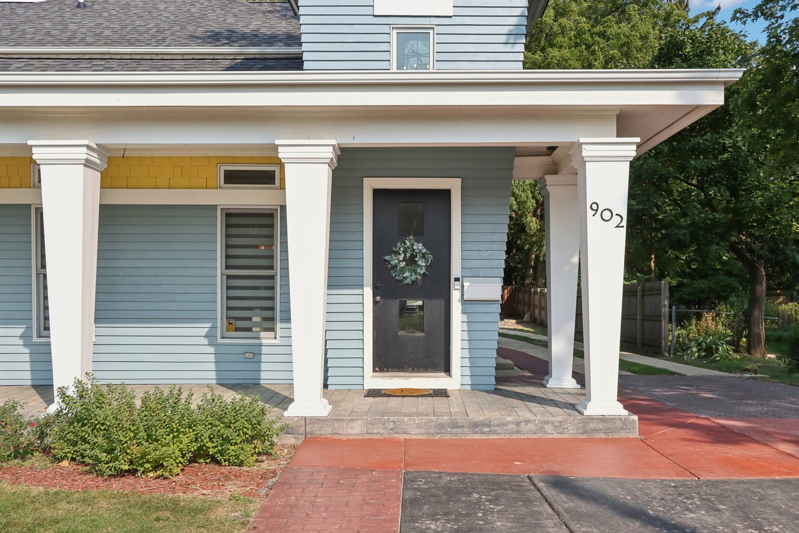 902 Park Street
