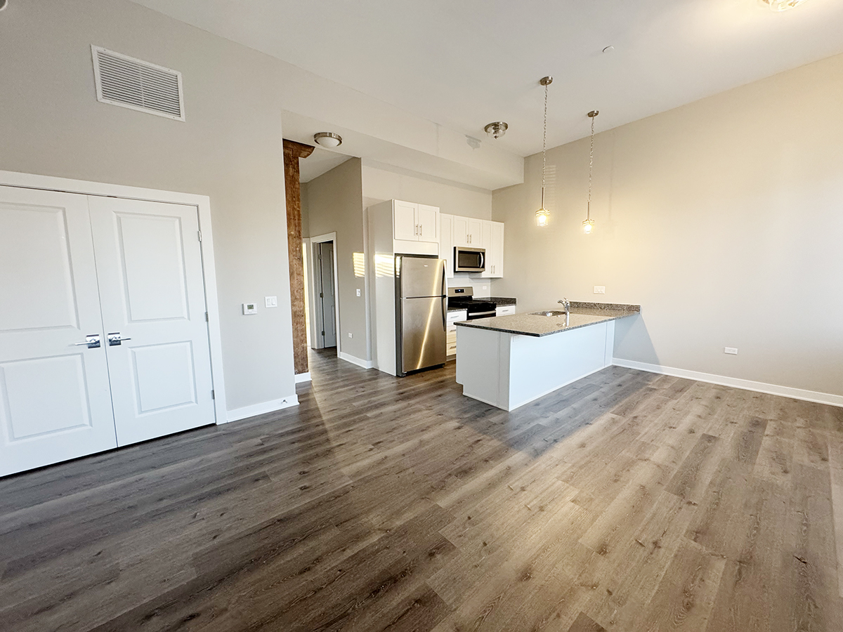 1416 Indiana Avenue Unit: 104