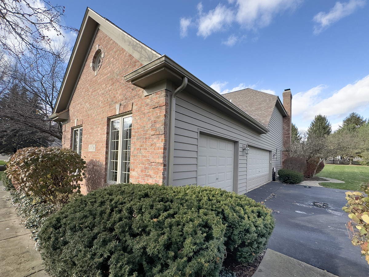 30w786 Warwick Way