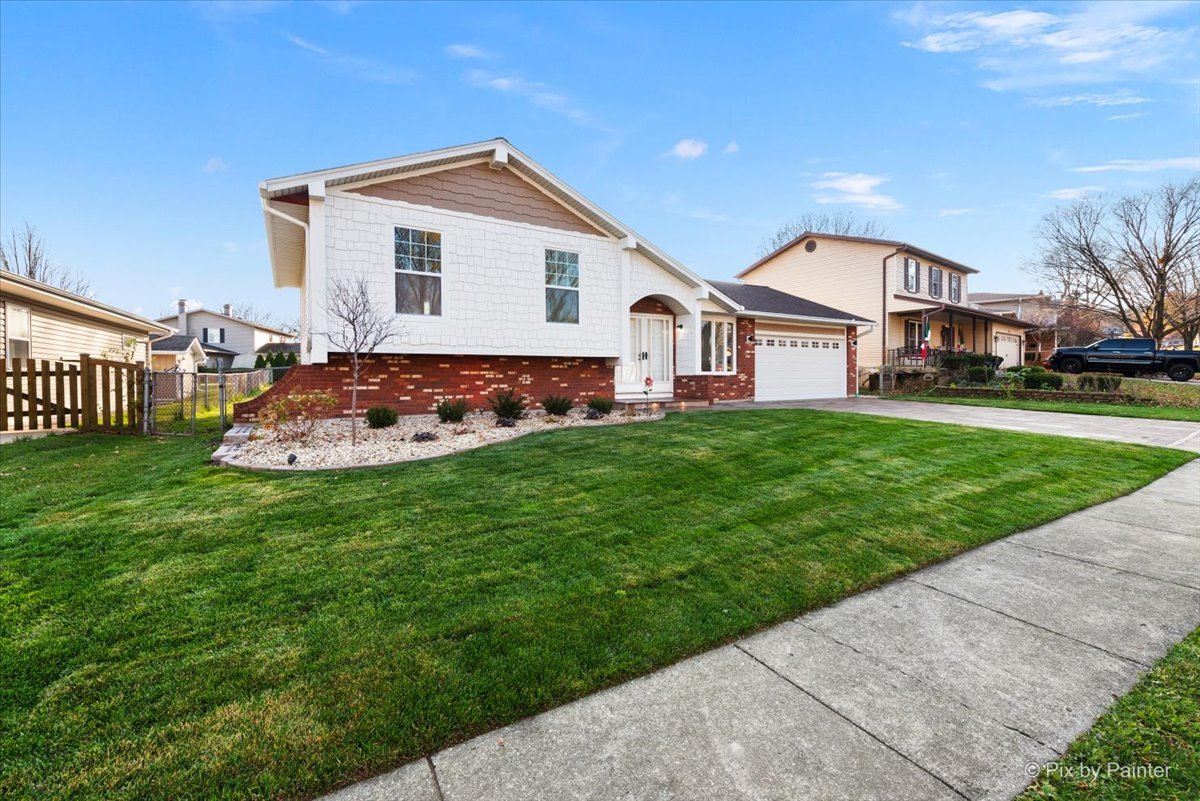 1915 Murcer Lane