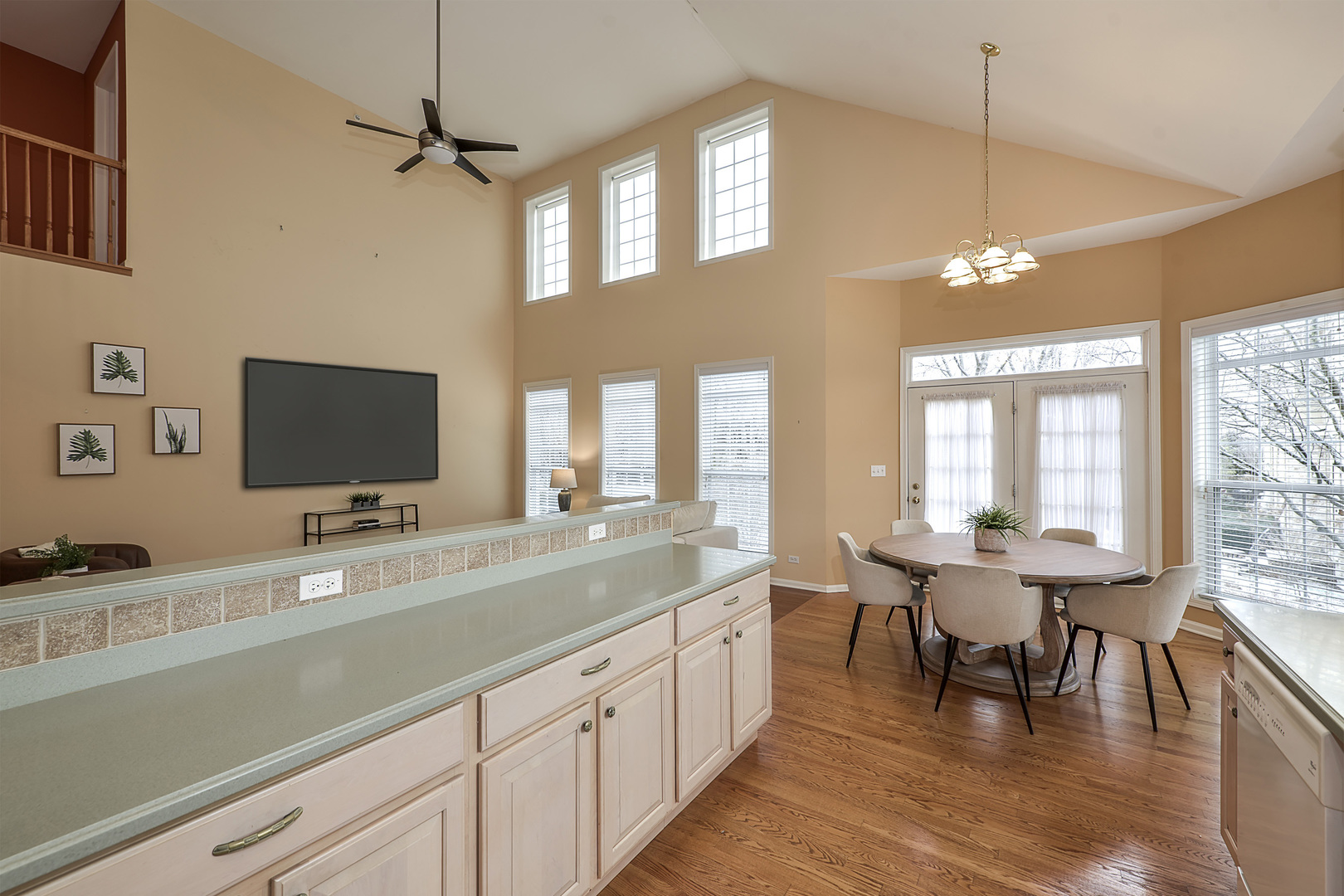 516 Stone Canyon Circle