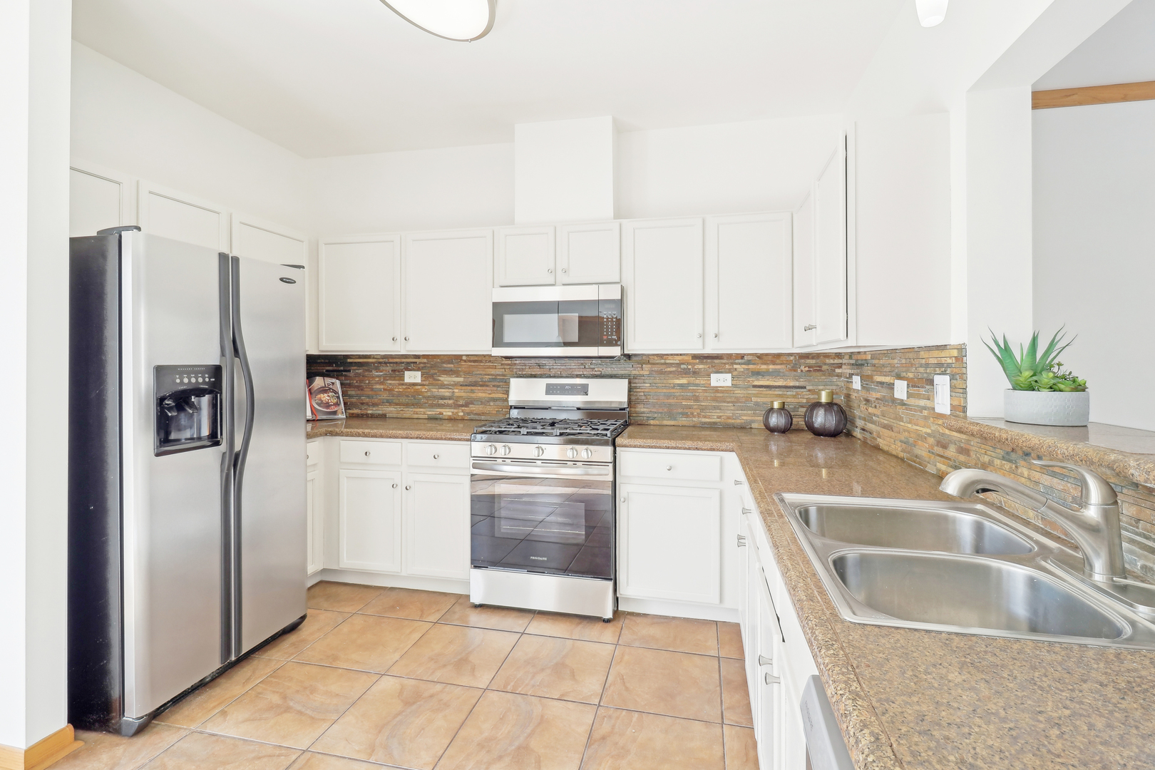 2417 Daybreak Court