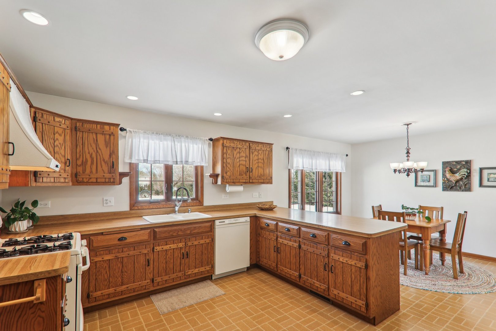 44W110 Fox Wilds Drive