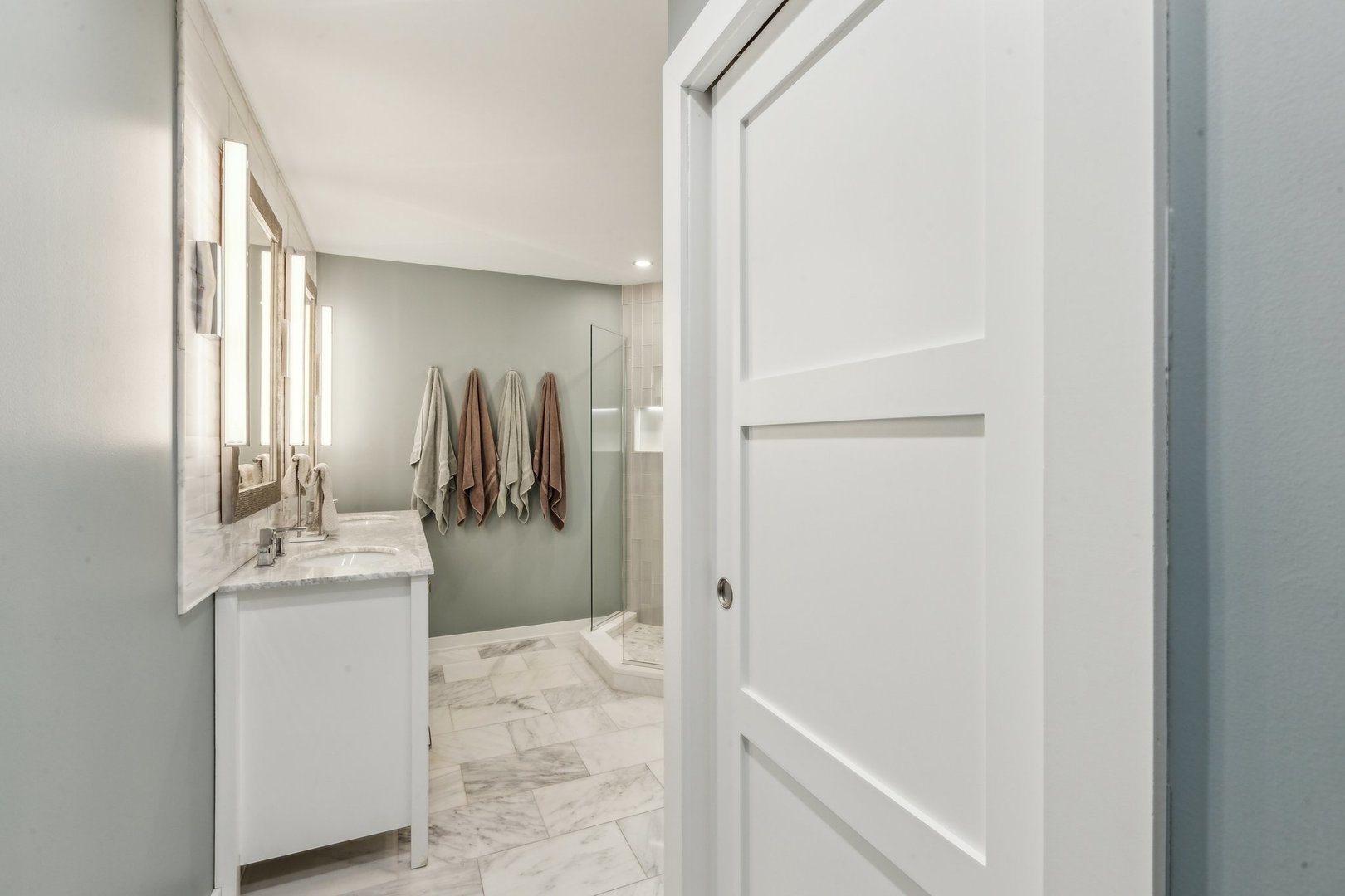 1419 Clybourne Street Unit: 1419