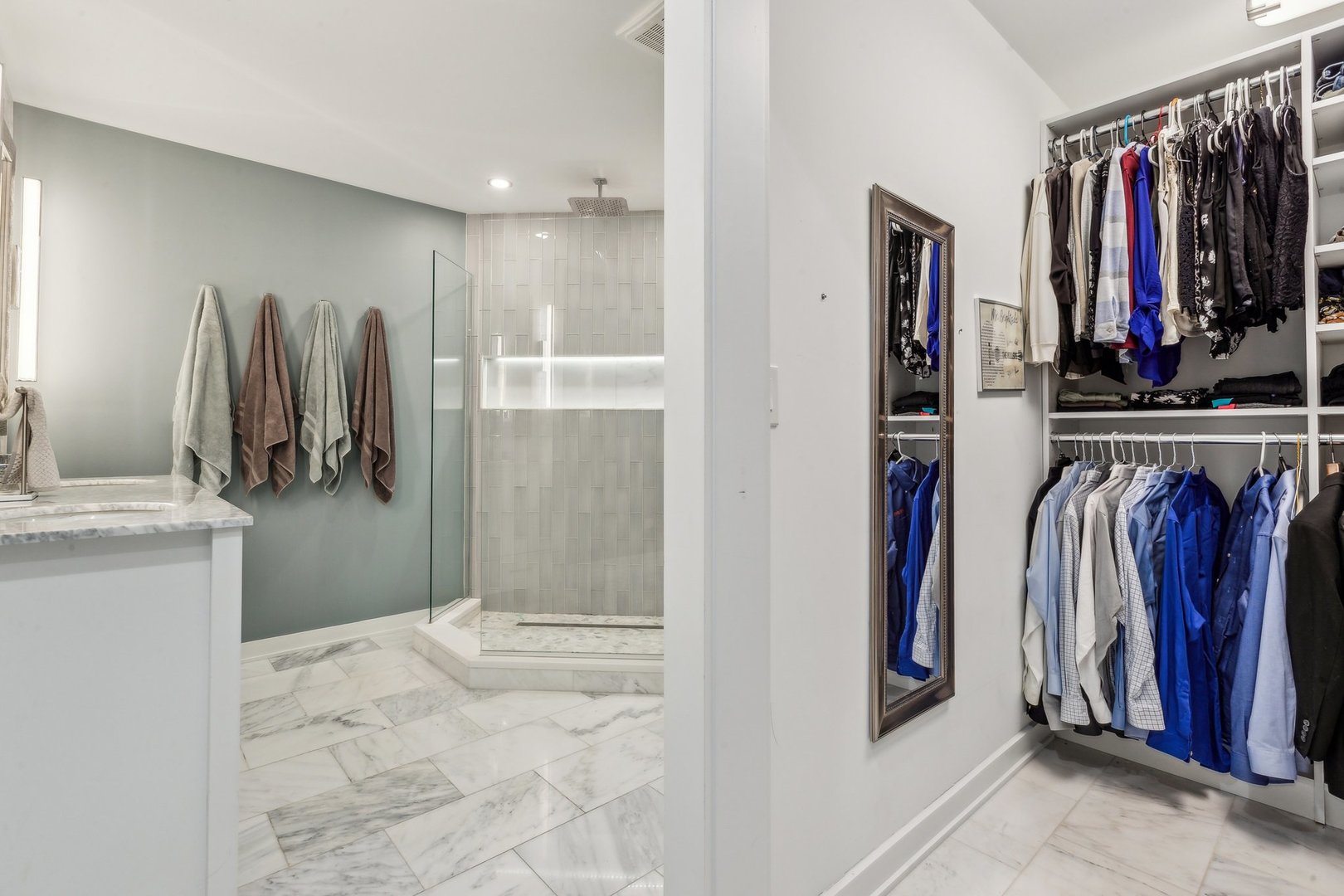 1419 Clybourne Street Unit: 1419