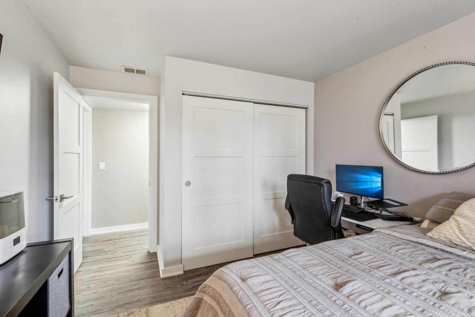 1419 Clybourne Street Unit: 1419