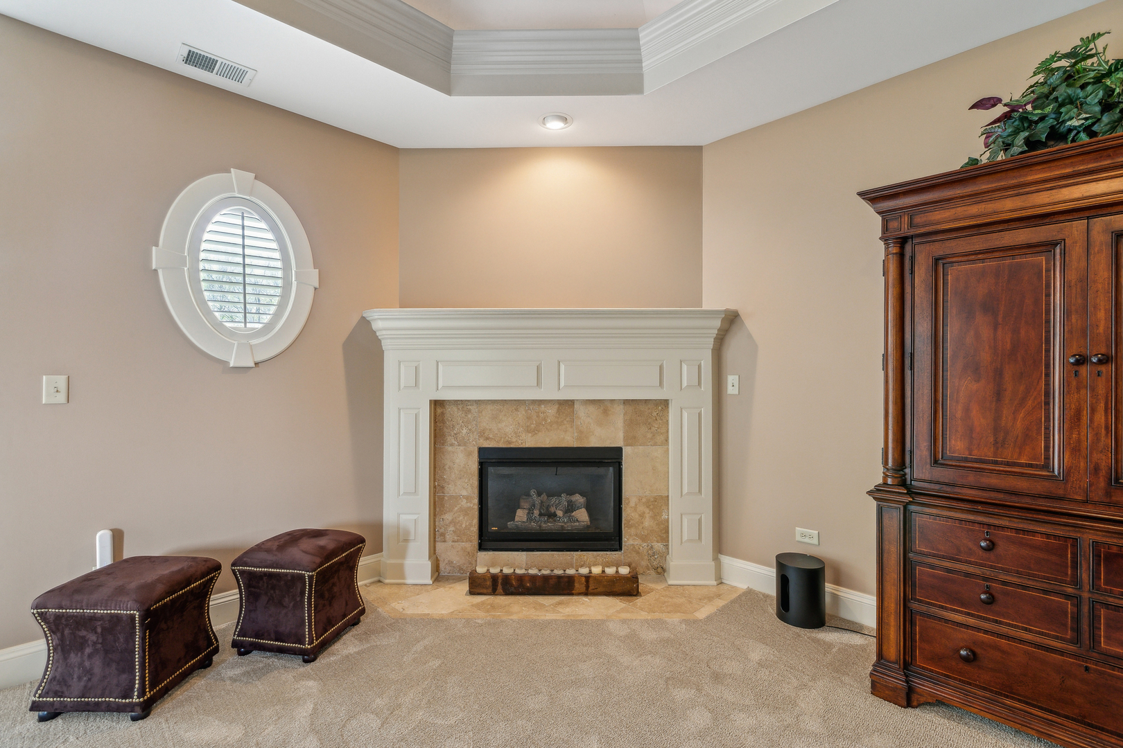 831 Alberosky Way