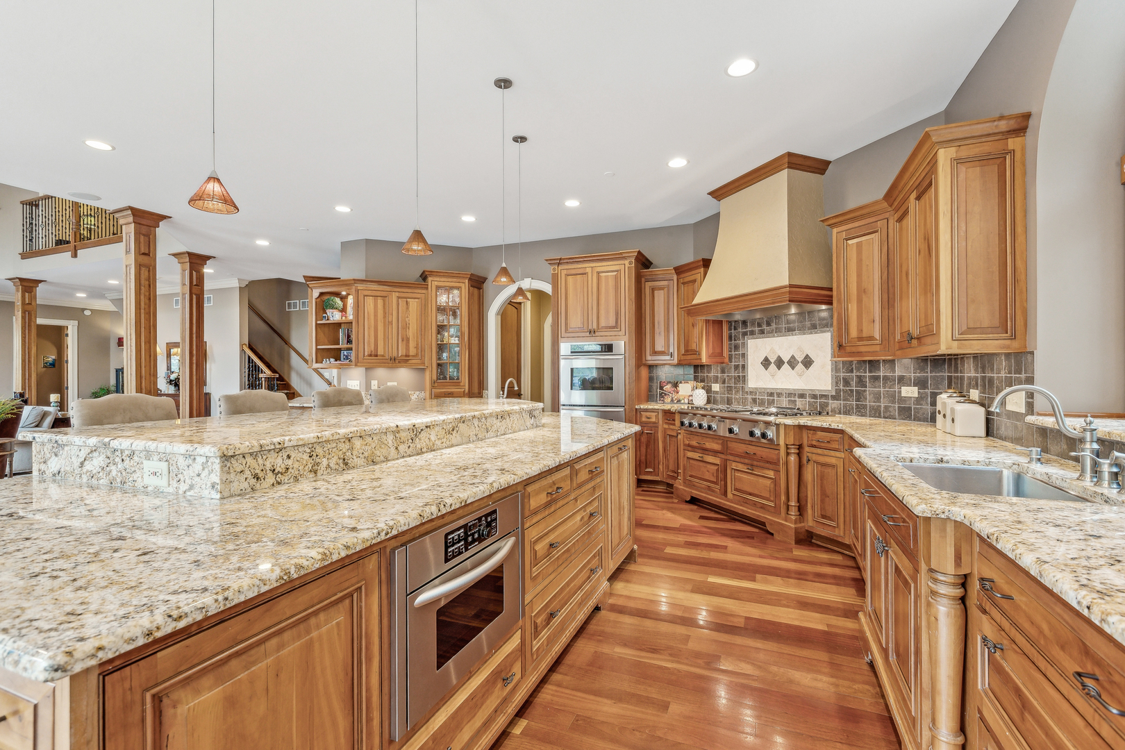 831 Alberosky Way