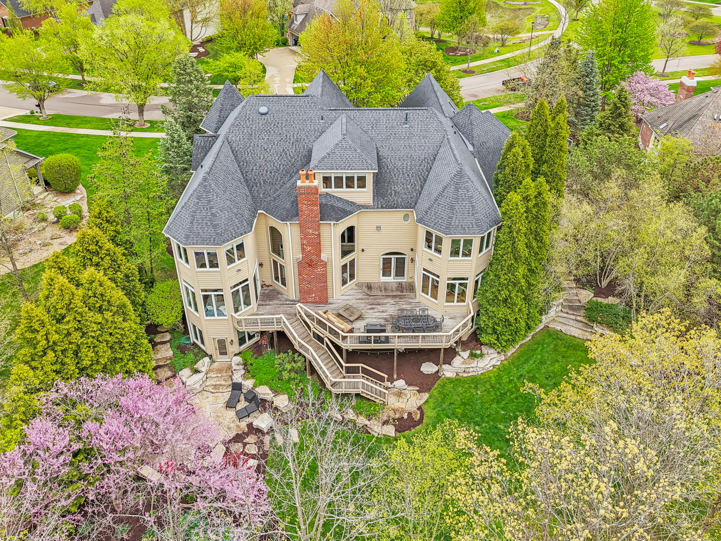 831 Alberosky Way
