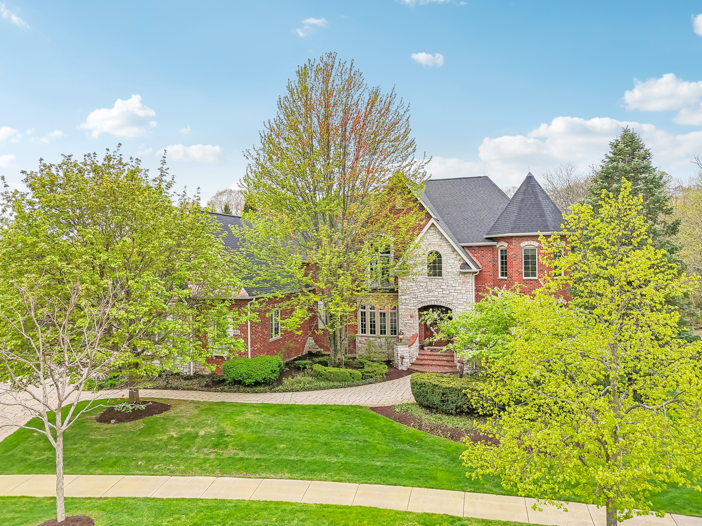 831 Alberosky Way