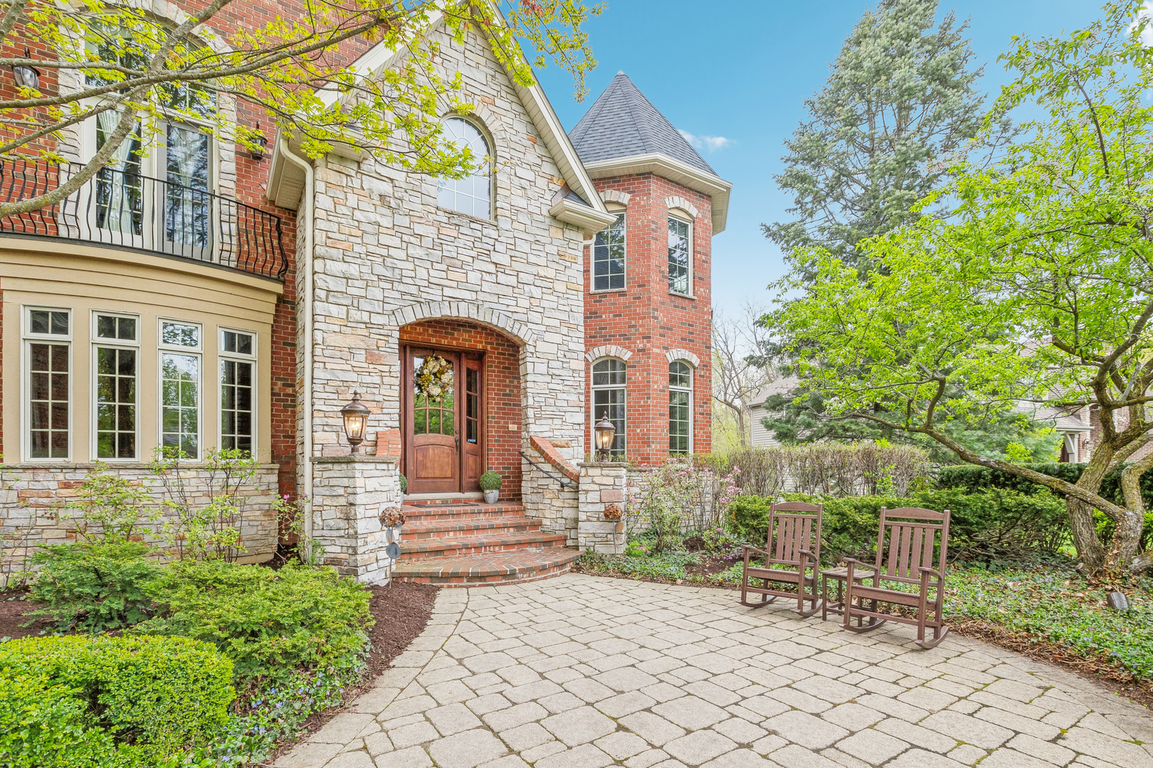831 Alberosky Way