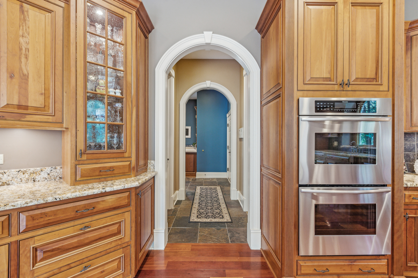 831 Alberosky Way