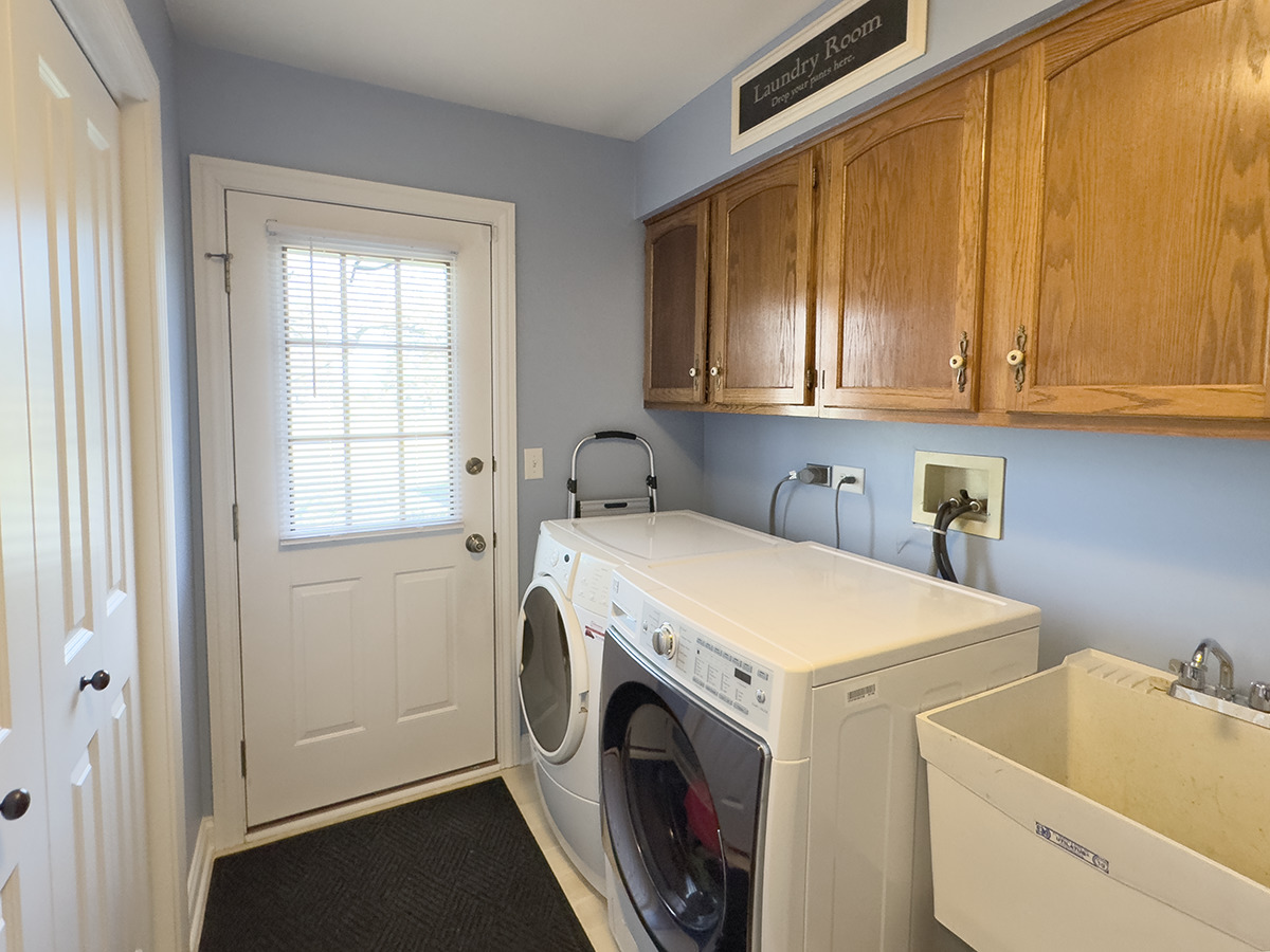 7N795 Cloverfield Circle