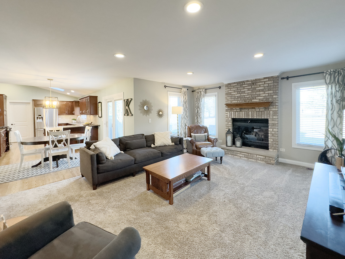 7N795 Cloverfield Circle