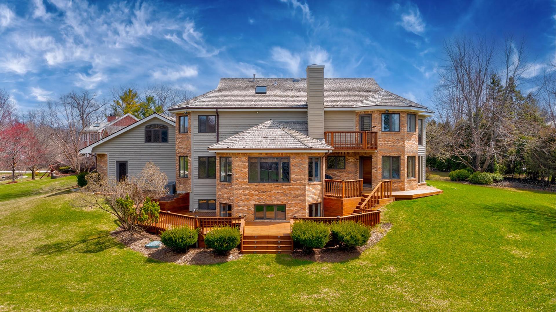 23010 W Thornhill Court