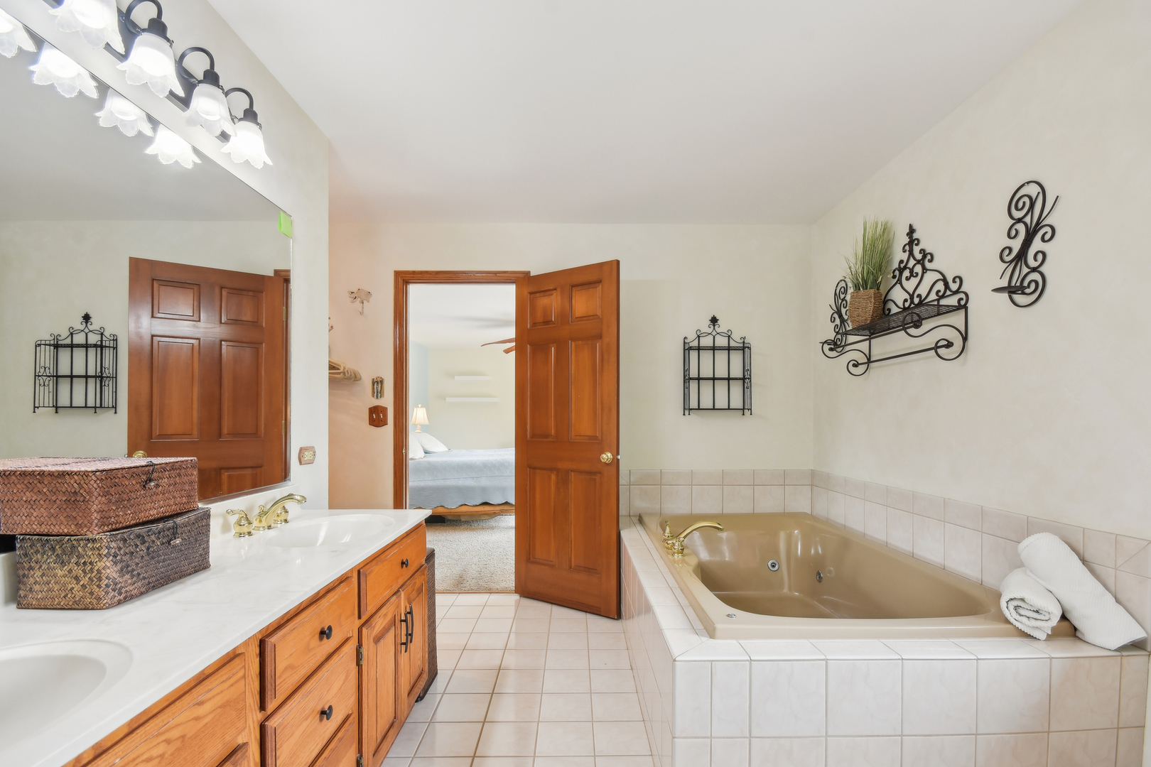13N430 Chisholm Trail