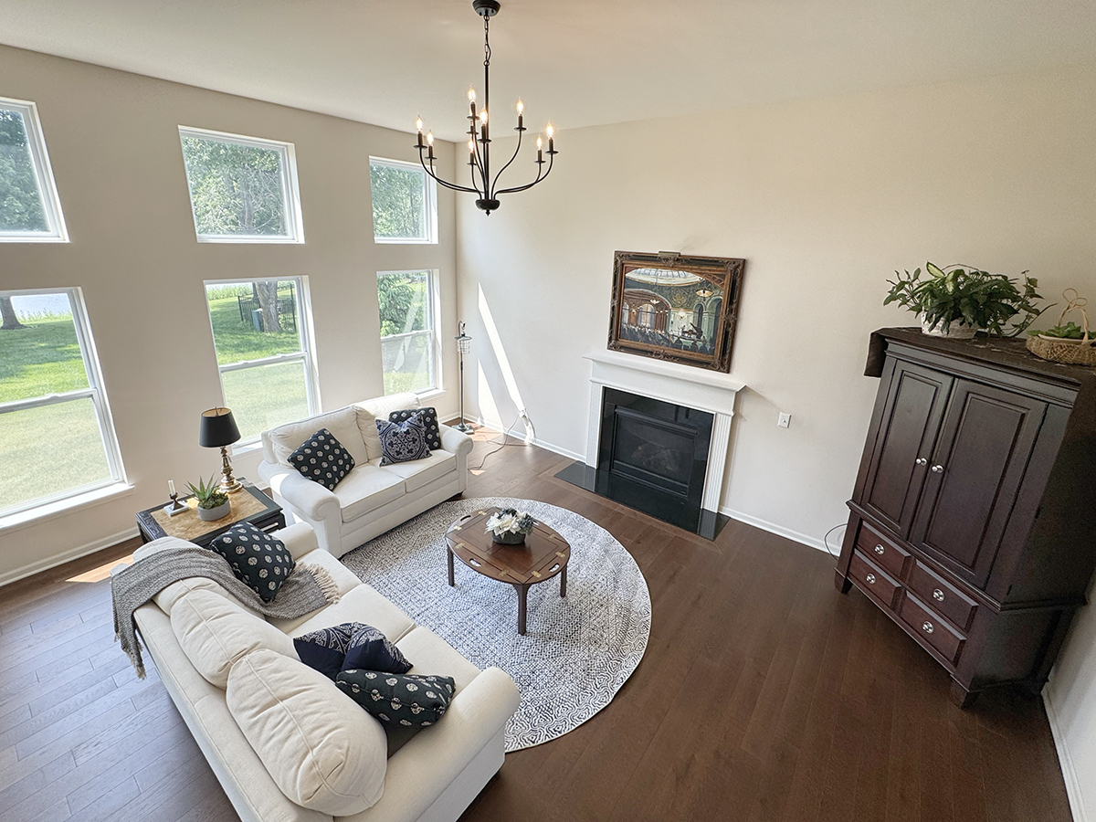 328 E Cloverlane Drive