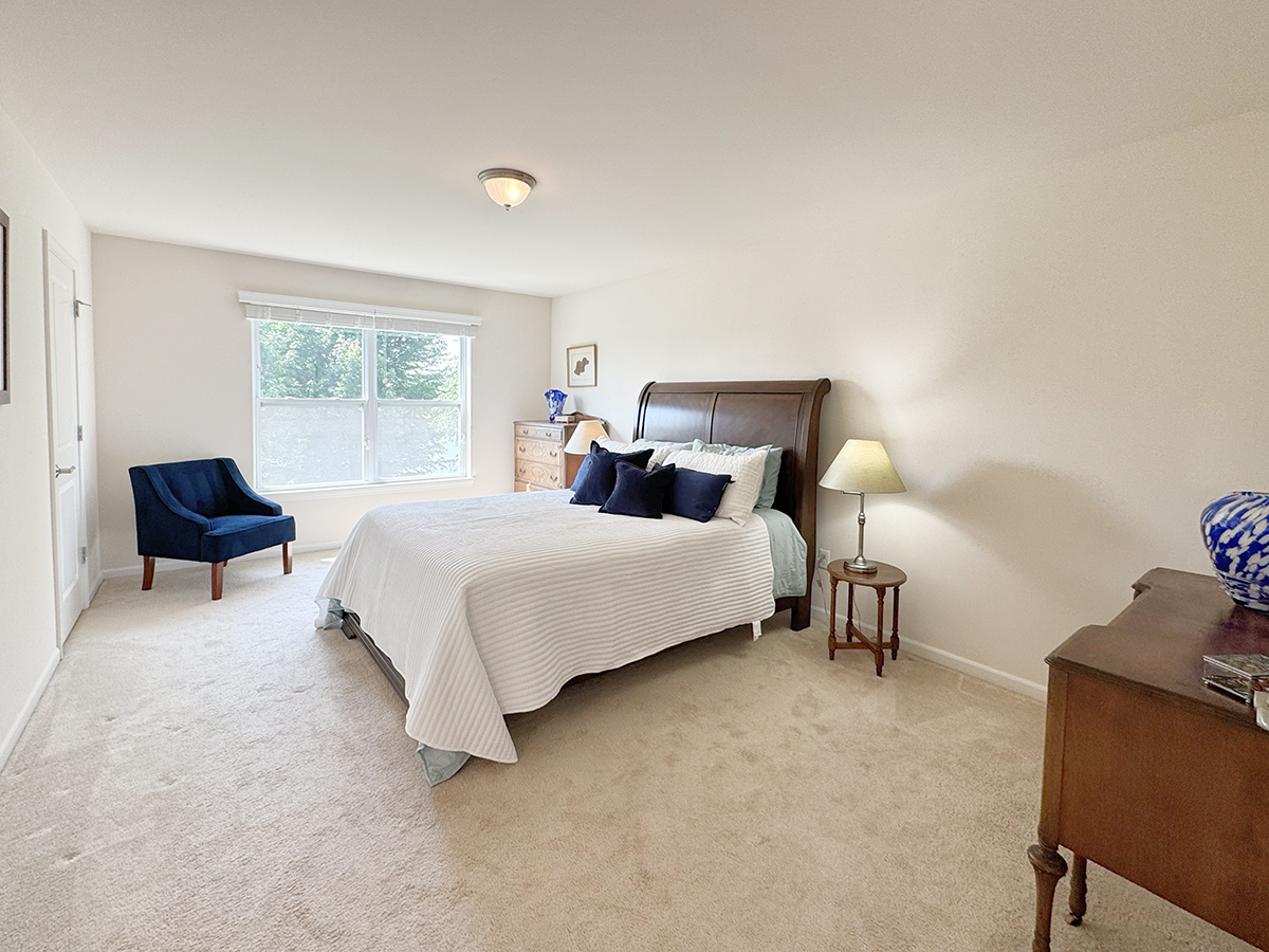 328 E Cloverlane Drive