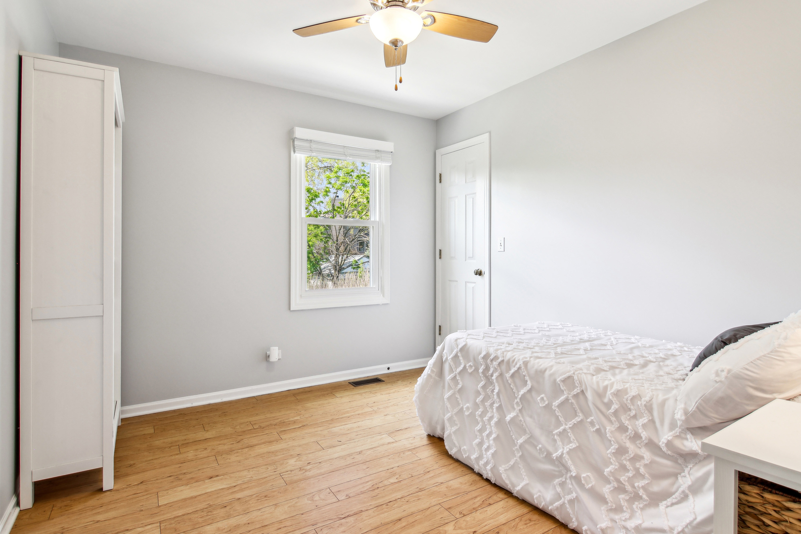 2825 Colonial Drive