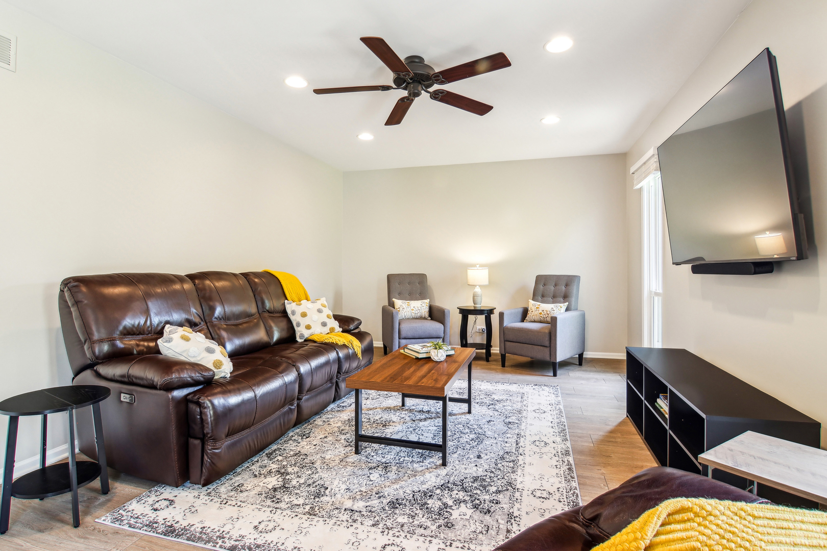 2825 Colonial Drive